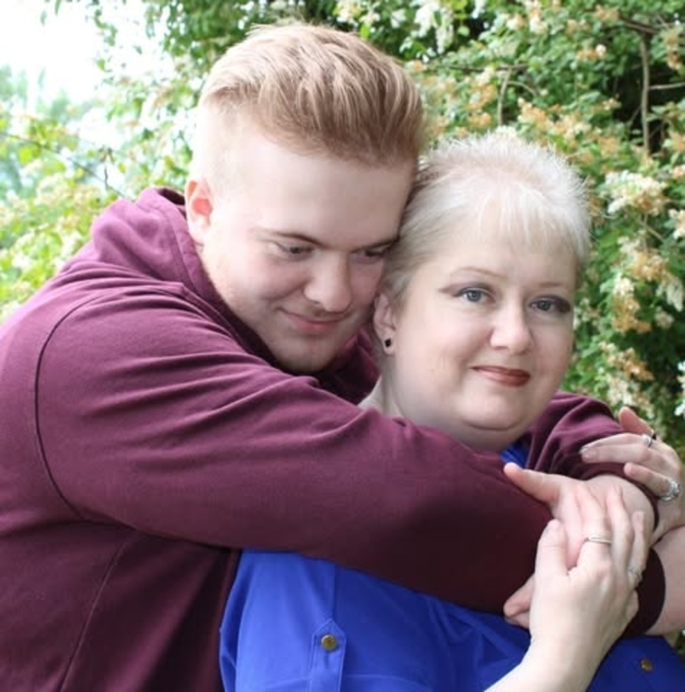 Meet your Posher, Elisha